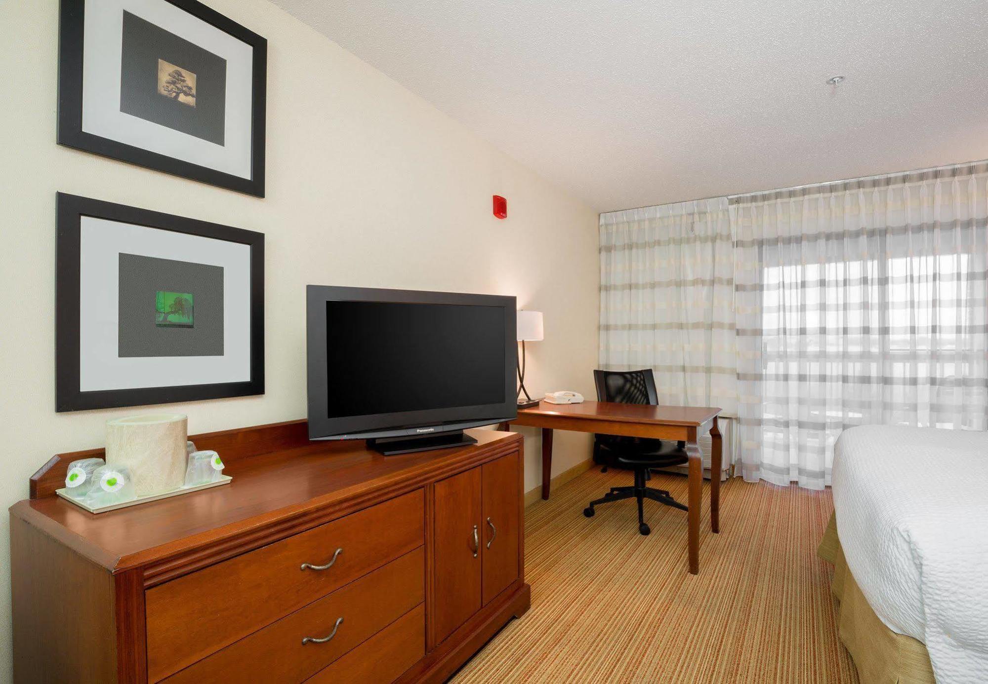 Courtyard Chicago Bloomingdale Otel Dış mekan fotoğraf